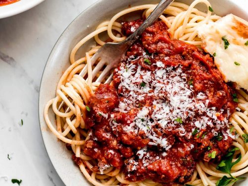 Slow Cooker Spaghetti Meat Sauce Garnish Glaze