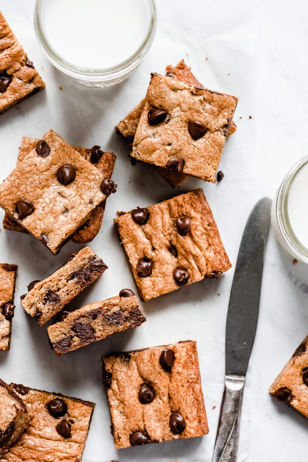 Toll House Chocolate Chip Bars - Garnish & Glaze