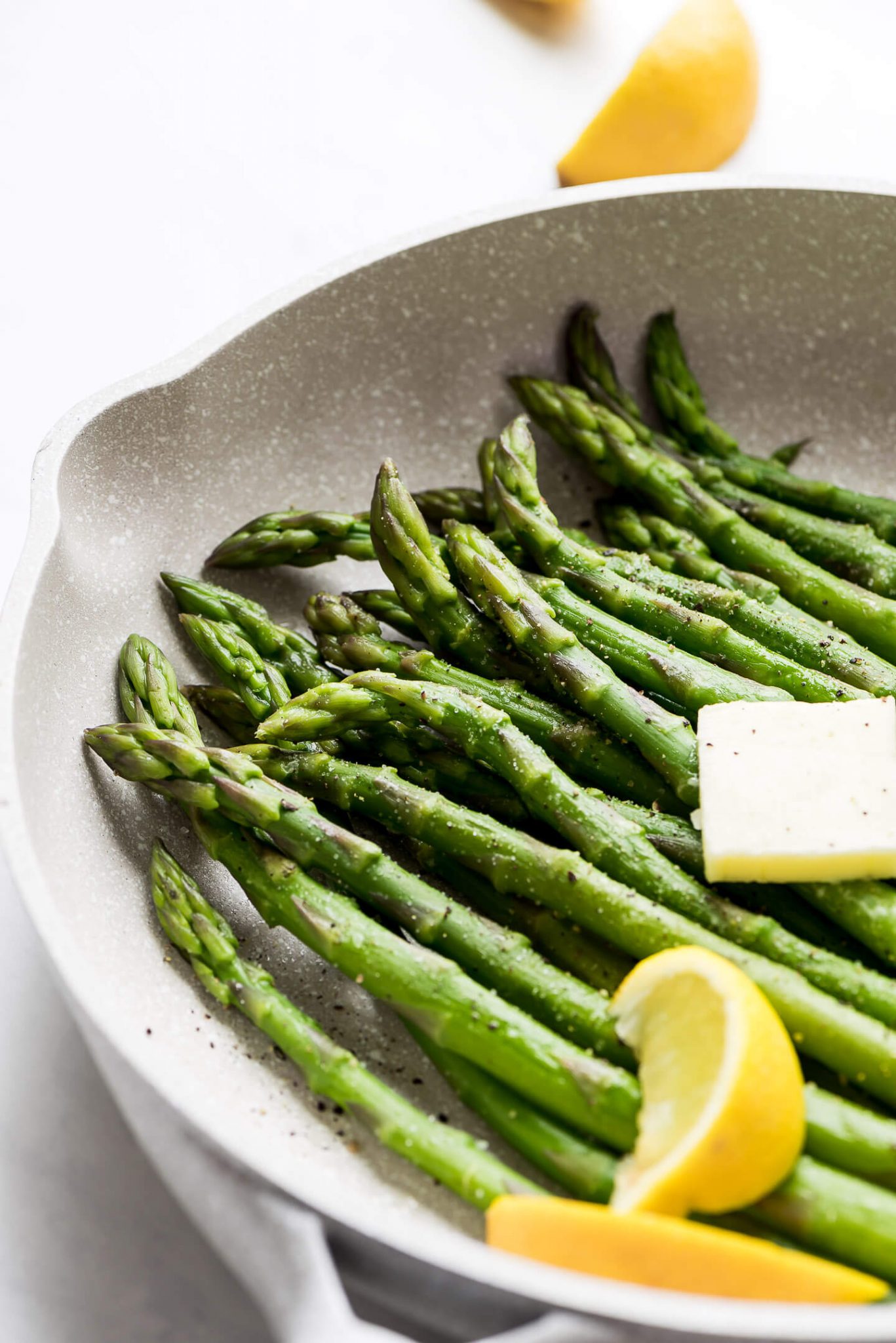 quick-and-easy-steamed-asparagus-garnish-glaze